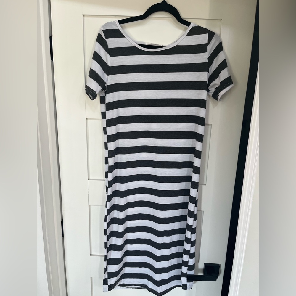 T-shirt dress, size M, charcoal gray & white striped.